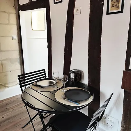 Charming In The Historic Heart Of Peace And Authenticity Apartmán